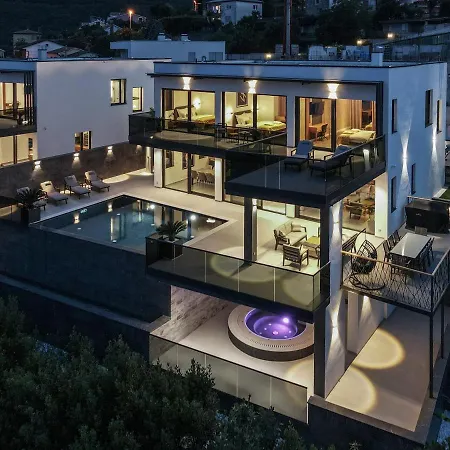 빌라 Three Elements Villas - Villa Titanium *
