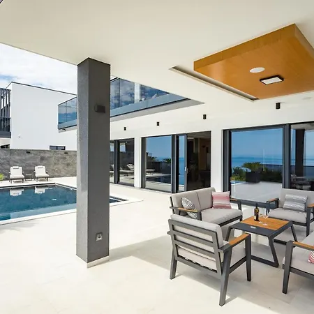 빌라 Three Elements Villas - Villa Titanium 오파티아