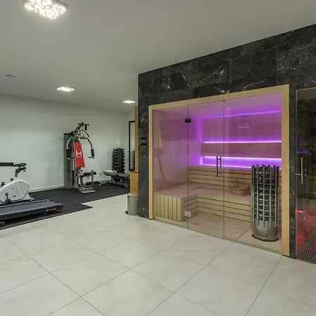 Three Elements Villas - Villa Titanium 오파티아
