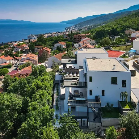 빌라 Three Elements Villas - Villa Titanium 오파티아